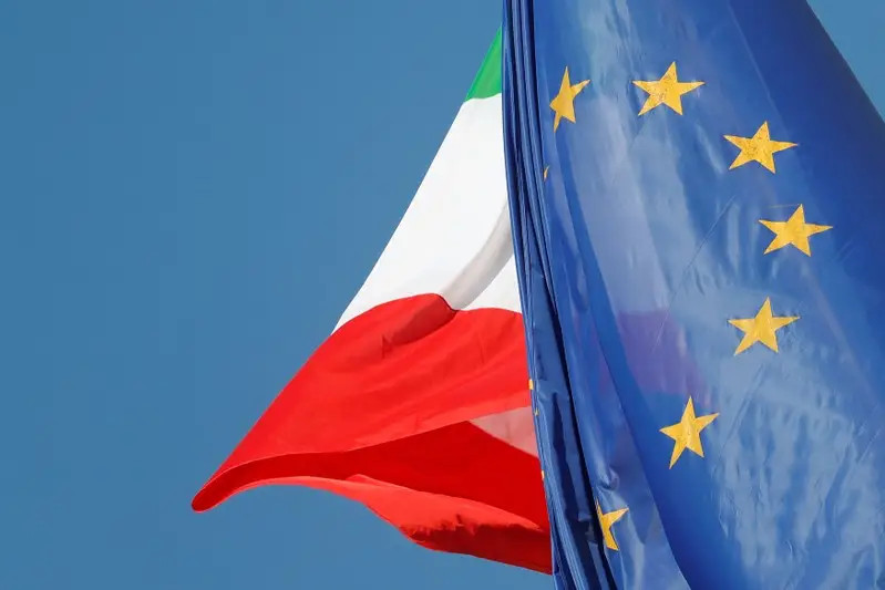 Bandiere EU e Italia